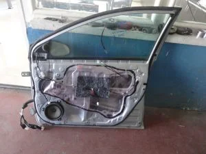 TOYOTA COROLLA 2014 ÇIKMA SAĞ ÖN KAPI 2013 - 2014 - 2015 - 2016 Arası Modellerle Uyumludur
