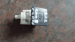 TOYOTA COROLLA 2006 ÇIKMA KAPUT AÇMA KOLU 2005 - 2006 - 2007 Arası Modellerle Uyumludur