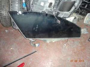 MAZDA 3 2004 ÇIKMA SAĞ ÖN CAM 2003 - 2004 - 2005 - 2006 - 2007 Arası Modellerle Uyumludur