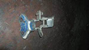 TOYOTA HILUX 2008 ÇIKMA SOL ARKA KAPI ÜST MENTEŞESİ 2006 - 2007 - 2008 - 2009 Arası Modellerle Uyumludur