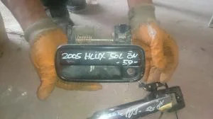TOYOTA HILUX 2005 ÇIKMA SOL ÖN DIŞ AÇMA KOLU 2002 - 2003 - 2004 - 2005 - 2006 Arası Modellerle Uyumludur