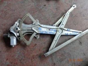 TOYOTA HILUX 2008 ÇIKMA SAĞ ÖN CAM MOTORU 2006 - 2007 - 2008 - 2009 Arası Modellerle Uyumludur