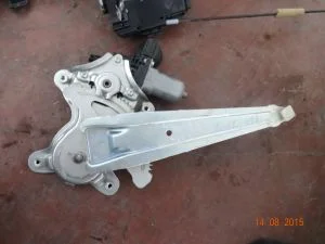 TOYOTA COROLLA 2008 ÇIKMA SAĞ ARKA CAM MOTORU 2007 - 2008 - 2009 - 2010 Arası Modellerle Uyumludur