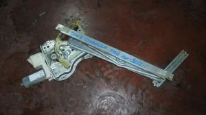 TOYOTA COROLLA HB 2006 ÇIKMA SAĞ ÖN CAM KİRKOSU 2005 - 2006 - 2007 Arası Modellerle Uyumludur