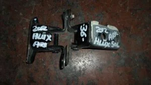 TOYOTA HILUX 2014 ÇIKMA SOL ARKA KAPI ALT MENTEŞESİ 2012 - 2013 - 2014 - 2015 Arası Modellerle Uyumludur