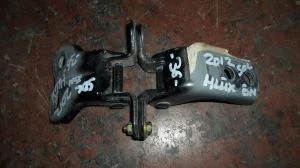 TOYOTA HILUX 2014 ÇIKMA SOL ÖN ALT KAPI MENTEŞESİ 2012 - 2013 - 2014 - 2015 Arası Modellerle Uyumludur