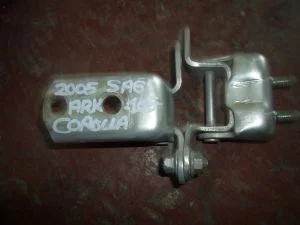 TOYOTA COROLLA 2006 ÇIKMA SAĞ ARKA KAPI ALT MENTEŞESİ 2005 - 2006 - 2007 Arası Modellerle Uyumludur