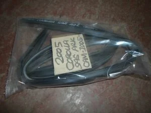 TOYOTA COROLLA 2006 ÇIKMA SAĞ ARKA CAM FİTİLİ 2005 - 2006 - 2007 Arası Modellerle Uyumludur
