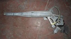 TOYOTA YARIS 2008 ÇIKMA SOL ÖN CAM KİRKOSU 2006 - 2007 - 2008 - 2009 Arası Modellerle Uyumludur