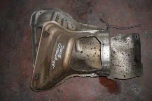 TOYOTA COROLLA 2006 ÇIKMA EKZOS MANİFOLDU SACI 2005 - 2006 - 2007 Arası Modellerle Uyumludur