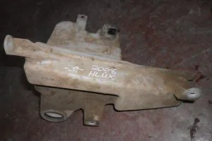 TOYOTA HILUX 2008 ÇIKMA CAM SU BİDONU 2006 - 2007 - 2008 - 2009 Arası Modellerle Uyumludur
