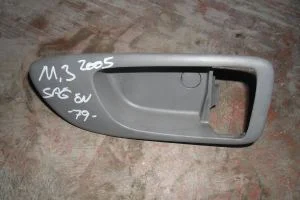 MAZDA 3 2004 ÇIKMA SAĞ ÖN İÇ AÇMA KOLU PLASTİK ÇERÇEVESİ 2003 - 2004 - 2005 - 2006 - 2007 Arası Modellerle Uyumludur