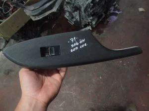 TOYOTA COROLLA 2012 ÇIKMA SAĞ ÖN CAM DÜĞMESİ PLASTİK ÇERÇEVESİ 2011 - 2012 - 2013 Arası Modellerle Uyumludur