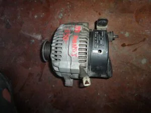 TOYOTA AVENSIS 1999 ÇIKMA ŞARJ DİNAMOSU 1999 - 2000 Arası Modellerle Uyumludur