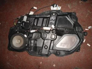 MAZDA 2 2009 ÇIKMA SAĞ ÖN CAM KİRKOSU 2009 - 2010 Arası Modellerle Uyumludur