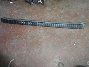TOYOTA RAV4 2010 ÇIKMA ARKA PANEL ÜSTÜ PLASTİĞİ 2010 - 2011 - 2012 Arası Modellerle Uyumludur