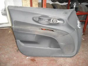 TOYOTA AURIS 2011 ÇIKMA SOL ÖN KAPI DÖŞEMESİ 2011 - 2012 Arası Modellerle Uyumludur