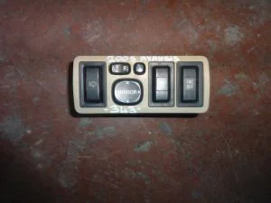 TOYOTA AVENSIS 2004 ÇIKMA FAR YIKAMA DÜĞMESİ 2002 - 2003 - 2004 - 2005 - 2006 Arası Modellerle Uyumludur