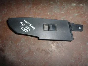 TOYOTA COROLLA 2014 ÇIKMA SAĞ ÖN CAM DÜĞMESİ PLASTİK ÇERÇEVESİ 2013 - 2014 - 2015 - 2016 Arası Modellerle Uyumludur