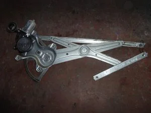 TOYOTA COROLLA 2014 ÇIKMA SAĞ ÖN CAM KİRKOSU 2013 - 2014 - 2015 - 2016 Arası Modellerle Uyumludur