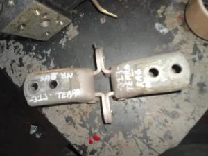 TOYOTA COROLLA 1999 ÇIKMA SAĞ ÖN ALT KAPI MENTEŞESİ 1999 - 2000 Arası Modellerle Uyumludur