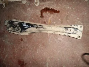 TOYOTA COROLLA 2006 ÇIKMA ÖN PANEL ALTI TRAVEZİ 2005 - 2006 - 2007 Arası Modellerle Uyumludur