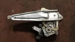 TOYOTA COROLLA 2014 ÇIKMA SAĞ ARKA CAM KİRKOSU 2013 - 2014 - 2015 - 2016 Arası Modellerle Uyumludur