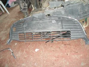 TOYOTA YARIS 2015 ÇIKMA HAFİF HASARLI ÖN TAMPON IZGARASI 2014 - 2015 - 2016 - 2017 Arası Modellerle Uyumludur