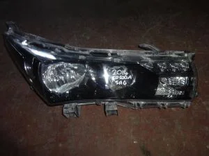 TOYOTA COROLLA 2014 ÇIKMA HAFİF HASARLI SAĞ FAR 2013 - 2014 - 2015 - 2016 Arası Modellerle Uyumludur