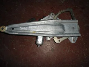 TOYOTA COROLLA 2015 ÇIKMA SOL ARKA CAM KİRKOSU 2013 - 2014 - 2015 - 2016 - 2017 - 2018 Arası Modellerle Uyumludur