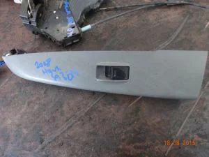 TOYOTA HILUX 2007 ÇIKMA SAĞ ÖN CAM DÜĞMESİ PLASTİK ÇERÇEVESİ 2006 - 2007 - 2008 - 2009 - 2010 - 2011 Arası Modellerle Uyumludur