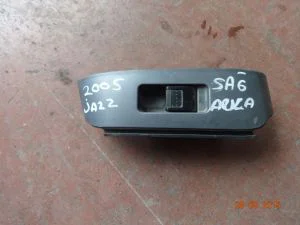 HONDA JAZZ 2005 ÇIKMA SAĞ ARKA CAM DÜĞMESİ 2002 - 2003 - 2004 - 2005 - 2006 - 2007 - 2008 - 2009 Arası Modellerle Uyumludur