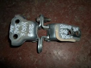TOYOTA YARIS 2008 ÇIKMA SAĞ ÖN ÜST KAPI MENTEŞESİ 2006 - 2007 - 2008 - 2009 - 2010 - 2011 Arası Modellerle Uyumludur