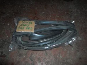 TOYOTA YARIS 2008 ÇIKMA SAĞ ARKA KAPI FİTİLİ 2006 - 2007 - 2008 - 2009 - 2010 - 2011 Arası Modellerle Uyumludur