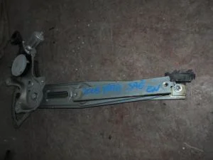 TOYOTA COROLLA 2004 ÇIKMA SAĞ ÖN CAM KİRKOSU 2002 - 2003 - 2004 - 2005 - 2006 - 2007 Arası Modellerle Uyumludur