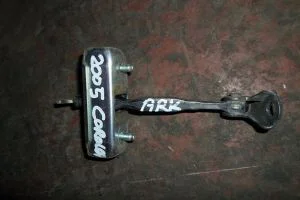 TOYOTA COROLLA 2004 ÇIKMA ARKA KAPI GERGİ DEMİRİ 2002 - 2003 - 2004 - 2005 - 2006 - 2007 Arası Modellerle Uyumludur