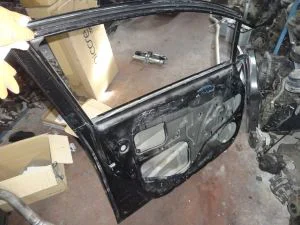 TOYOTA YARIS 2013 ÇIKMA HAFİF HASARLI SOL ÖN KAPI 2012 - 2013 - 2014 - 2015 - 2016 - 2017 Arası Modellerle Uyumludur
