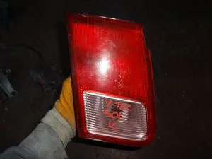 HONDA CIVIC 2004 ÇIKMA HAFİF HASARLI SOL İÇ STOP LAMBASI 2002 - 2003 - 2004 - 2005 - 2006 Arası Modellerle Uyumludur
