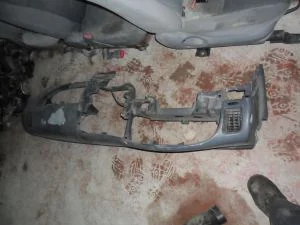 TOYOTA HILUX 1996 ÇIKMA SOL ÜFLEME 1989 - 1990 - 1991 - 1992 - 1993 - 1994 - 1995 - 1996 - 1997 - 1998 - 1999 - 2000 - 2001 Arası Modellerle Uyumludur