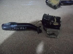 TOYOTA HILUX 1996 ÇIKMA HASARLI SİNYAL KOLU 1989 - 1990 - 1991 - 1992 - 1993 - 1994 - 1995 - 1996 - 1997 - 1998 - 1999 - 2000 - 2001 Arası Modellerle Uyumludur