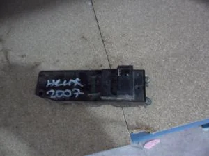 TOYOTA HILUX 2007 ÇIKMA HASARLI SOL ÖN CAM DÜĞMESİ 2006 - 2007 - 2008 - 2009 - 2010 - 2011 Arası Modellerle Uyumludur