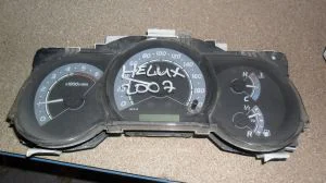 TOYOTA HILUX 2007 ÇIKMA HASARLI GÖSTERGE SAATİ 2006 - 2007 - 2008 - 2009 - 2010 - 2011 Arası Modellerle Uyumludur
