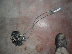 TOYOTA HILUX 2007 ÇIKMA SOL ARKA KAPI KİLİDİ 2006 - 2007 - 2008 - 2009 - 2010 - 2011 Arası Modellerle Uyumludur