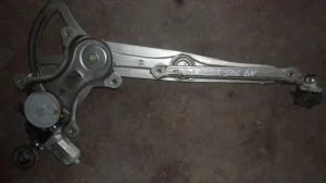 TOYOTA HILUX 2007 ÇIKMA SOL ÖN CAM KİRKOSU 2006 - 2007 - 2008 - 2009 - 2010 - 2011 Arası Modellerle Uyumludur