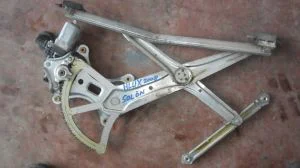 TOYOTA HILUX 2007 ÇIKMA SOL ÖN CAM MOTORU 2006 - 2007 - 2008 - 2009 - 2010 - 2011 Arası Modellerle Uyumludur