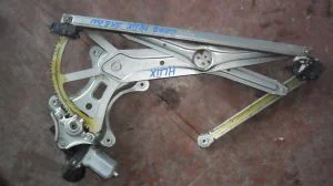 TOYOTA HILUX 2007 ÇIKMA SAĞ ÖN CAM KİRKOSU 2006 - 2007 - 2008 - 2009 - 2010 - 2011 Arası Modellerle Uyumludur