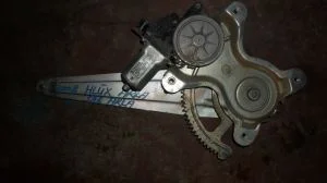 TOYOTA HILUX 2007 ÇIKMA SAĞ ARKA CAM KİRKOSU 2006 - 2007 - 2008 - 2009 - 2010 - 2011 Arası Modellerle Uyumludur