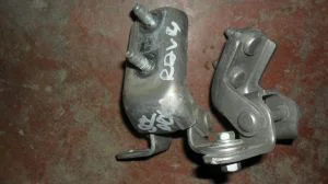 TOYOTA RAV4 2004 ÇIKMA SOL ARKA KAPI ALT MENTEŞESİ 2001 - 2002 - 2003 - 2004 - 2005 - 2006 Arası Modellerle Uyumludur