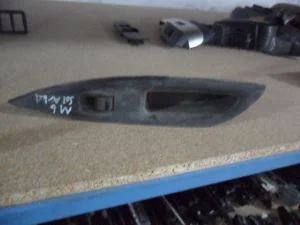 MAZDA 6 2003 ÇIKMA SOL ARKA CAM DÜĞMESİ PLASTİK ÇERÇEVESİ 2002 - 2003 - 2004 Arası Modellerle Uyumludur