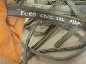 HONDA EUROCIVIC 1997 ÇIKMA SOL ARKA CAM FİTİLİ 1996 - 1997 - 1998 Arası Modellerle Uyumludur